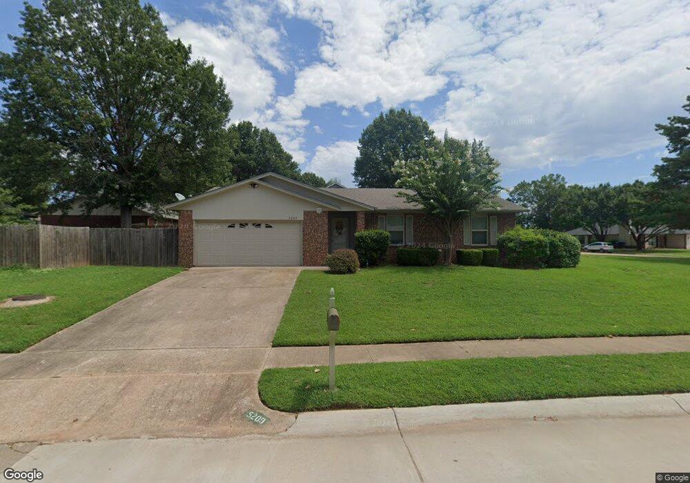 5209 S Juniper Ave, Broken Arrow, OK 74011 - photo 1