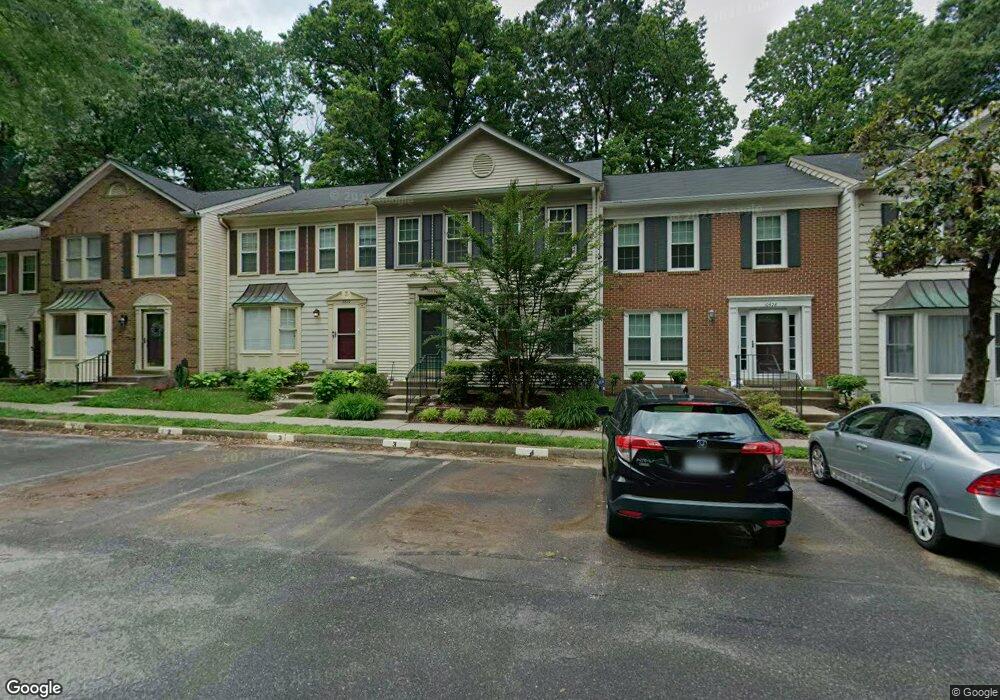 10630 Alison Dr, Burke, VA 22015 - photo 1