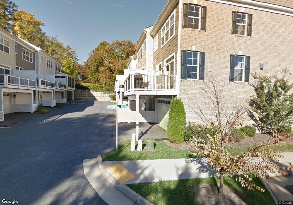 512 Tulip Tree Ct, Charlottesville, VA 22903 - photo 1