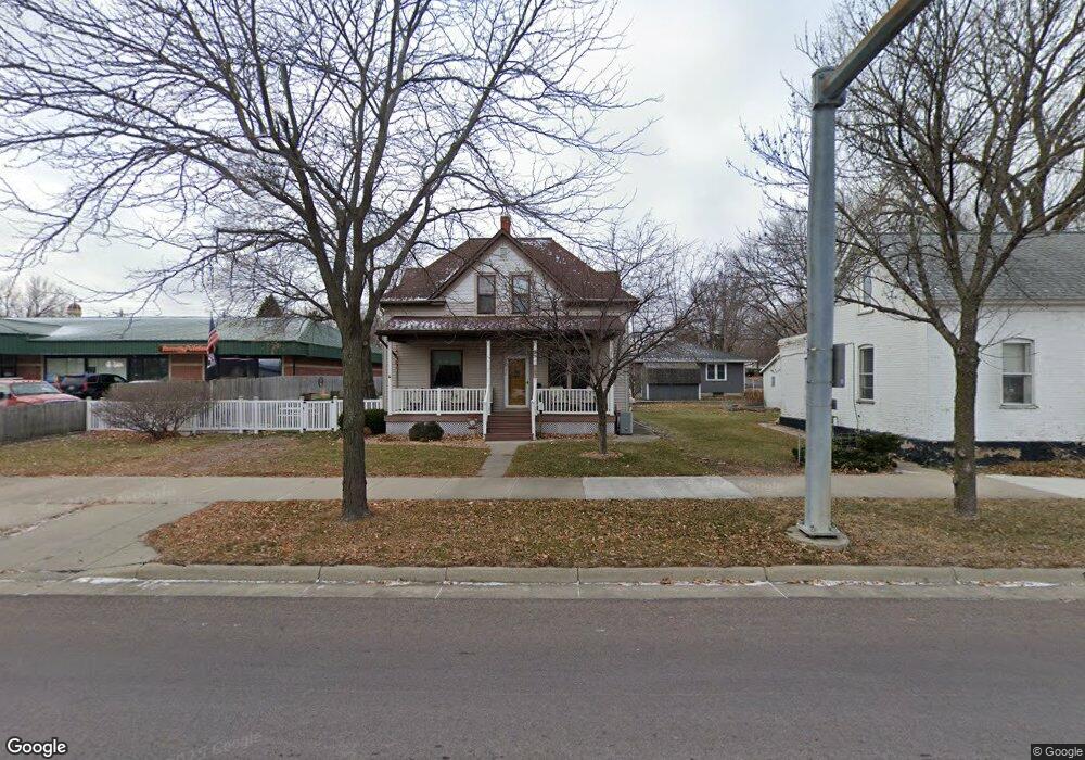 723 N Broadway St, New Ulm, MN 56073 - photo 1