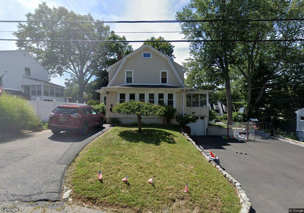 8 Winstead Rd, East Weymouth, MA 02189 - photo 1