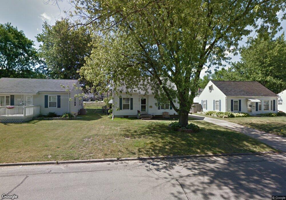 2030 Chandler St SW, Cedar Rapids, IA 52404 - photo 1