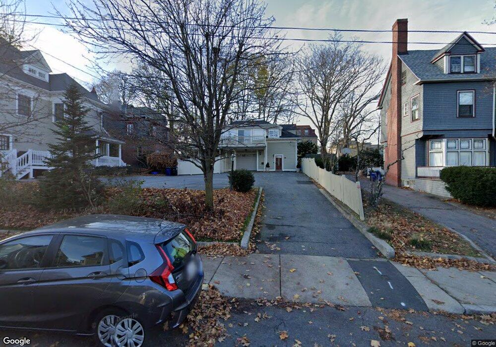 2R Benton Rd, Somerville, MA 02143 - photo 1