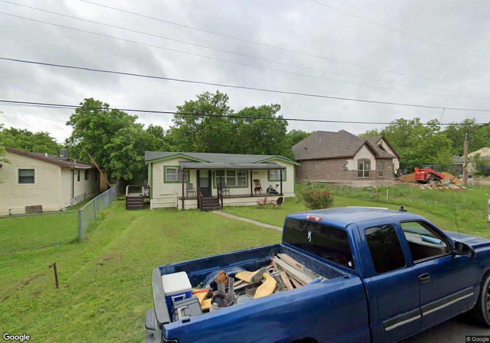 707 E Latimer St, Ennis, TX 75119 - photo 1