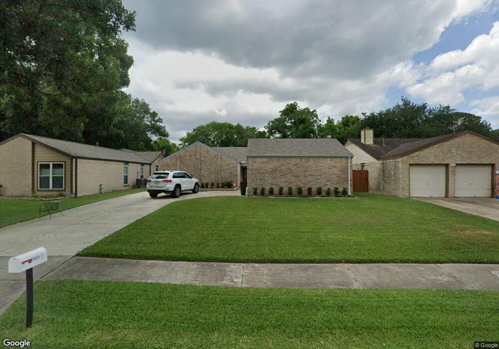 16626 Oxnard Ln, Friendswood, TX 77546 - photo 1