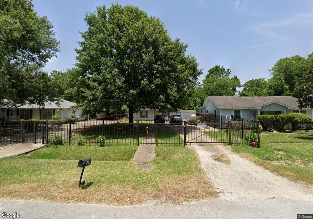 840 Junell St, Houston, TX 77088 - photo 1