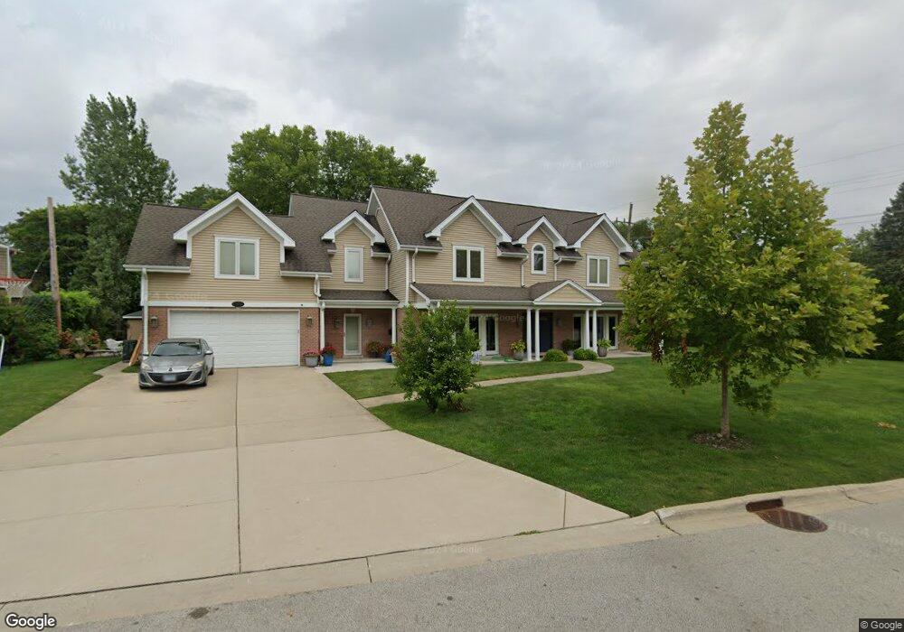2418 Robincrest Ln, Glenview, IL 60025 - photo 1