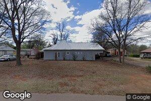 504 W Pine Ave, Sayre, OK 73662