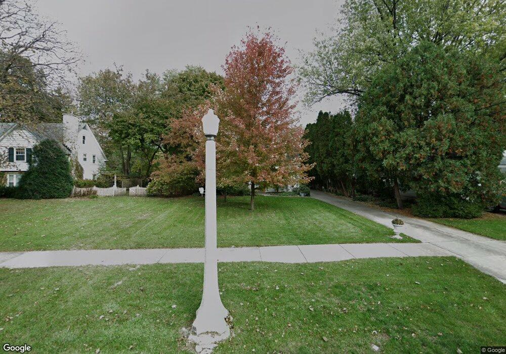 318 N Jefferson St, Batavia, IL 60510 - photo 1