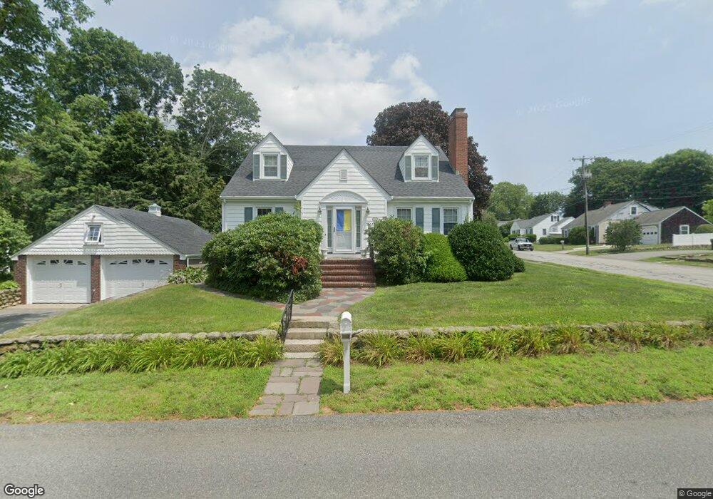 685 Elm St, South Dartmouth, MA 02748 - photo 1