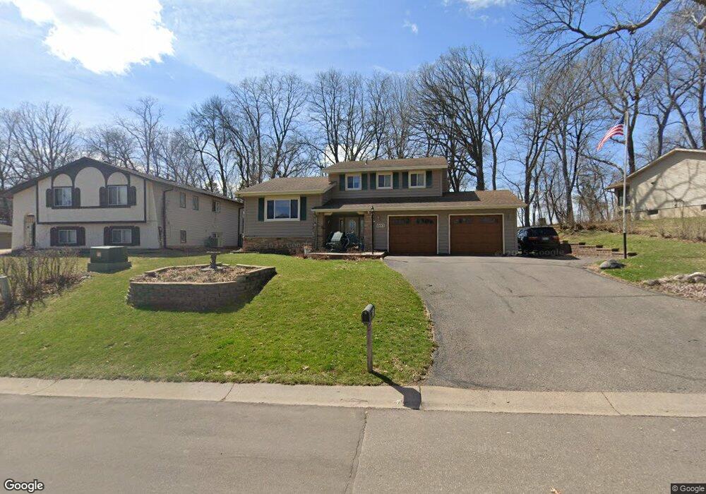 6513 Pineview Ln N, Maple Grove, MN 55369 - photo 1