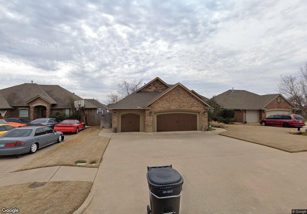 2620 SE 9th Cir, Moore, OK 73160 - photo 1