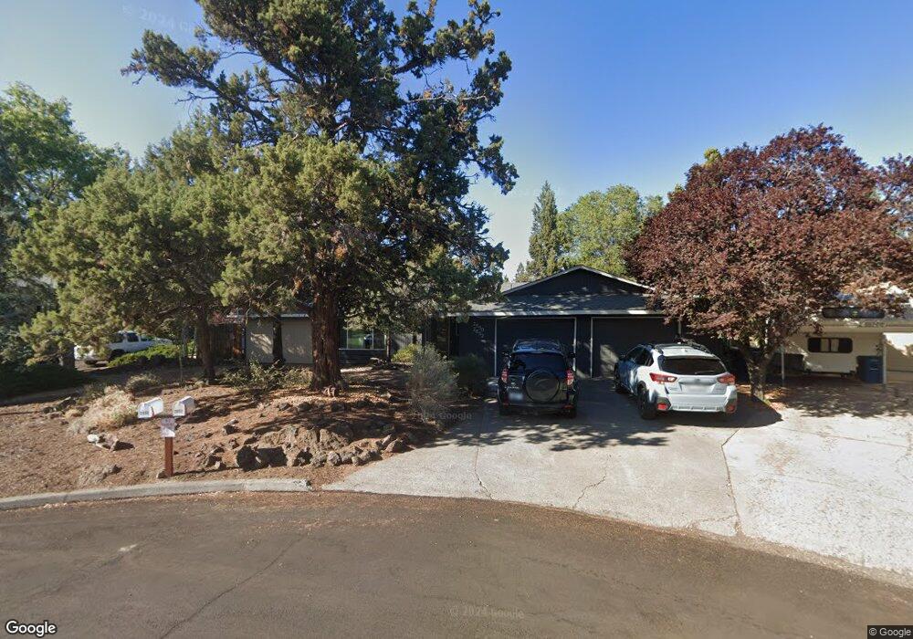 2850 NE Bradford Ct, Bend, OR 97701 - photo 1