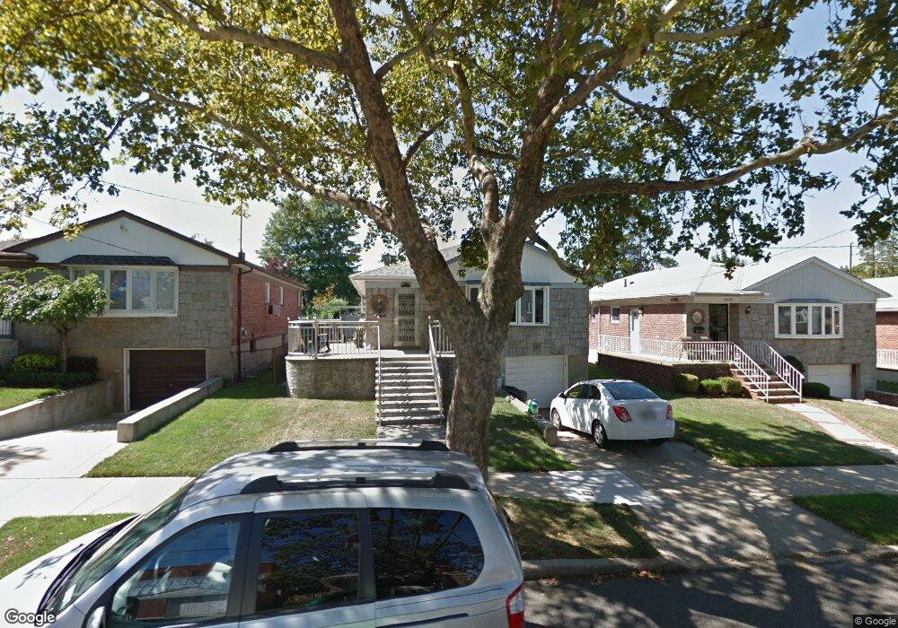 6934 171st St, Fresh Meadows, NY 11365 - photo 1