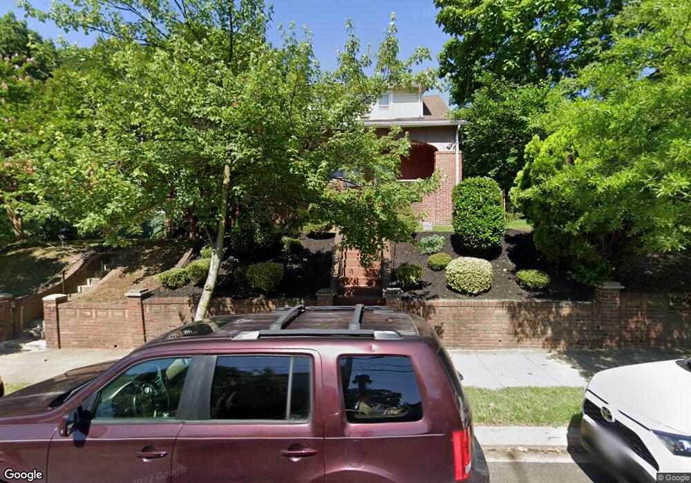 402 44th St NE, Washington, DC 20019 - photo 1