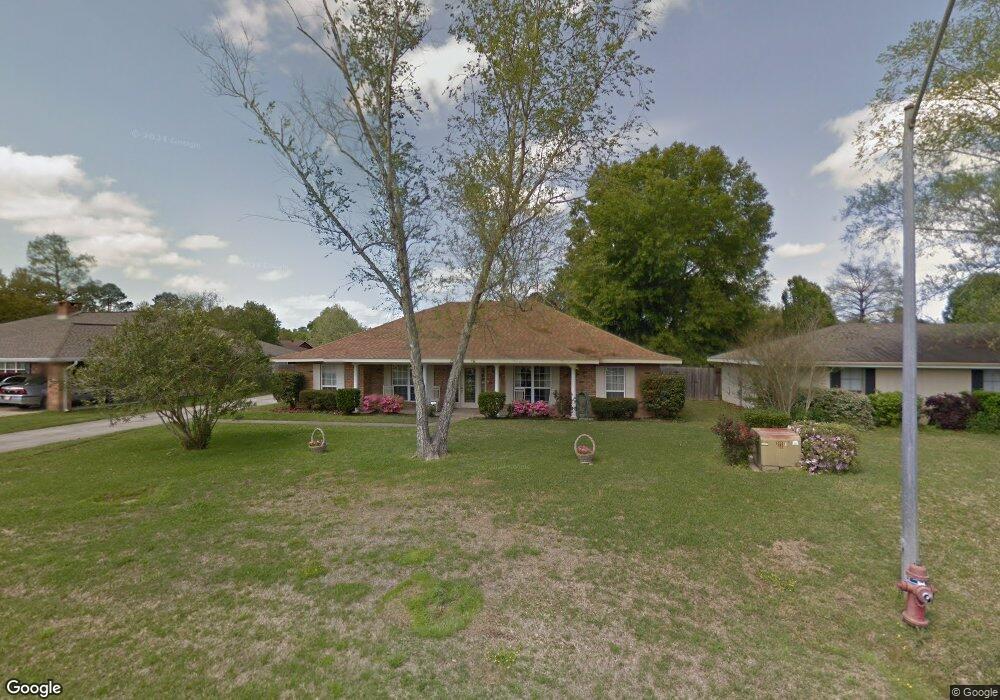 1500 S Greenfield Cir, Lake Charles, LA 70605 - photo 1