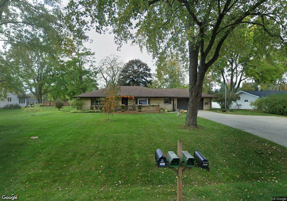 W151N6887 Glenview Dr, Menomonee Falls, WI 53051 - photo 1