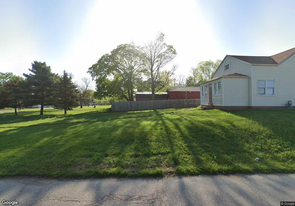 2215 W Indiana Ave, Elkhart, IN 46516 - photo 1