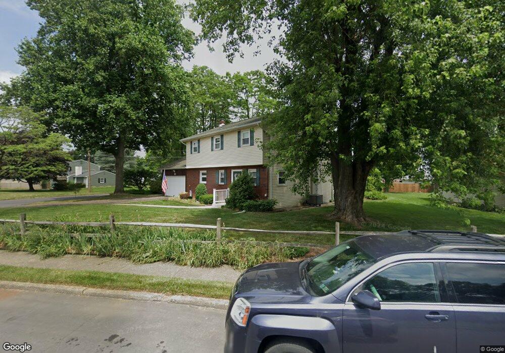 4925 Spruce Rd, Allentown, PA 18106 - photo 1