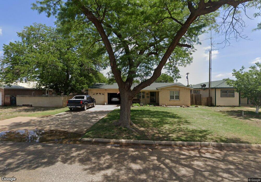 1202 Travis St, Plainview, TX 79072 - photo 1