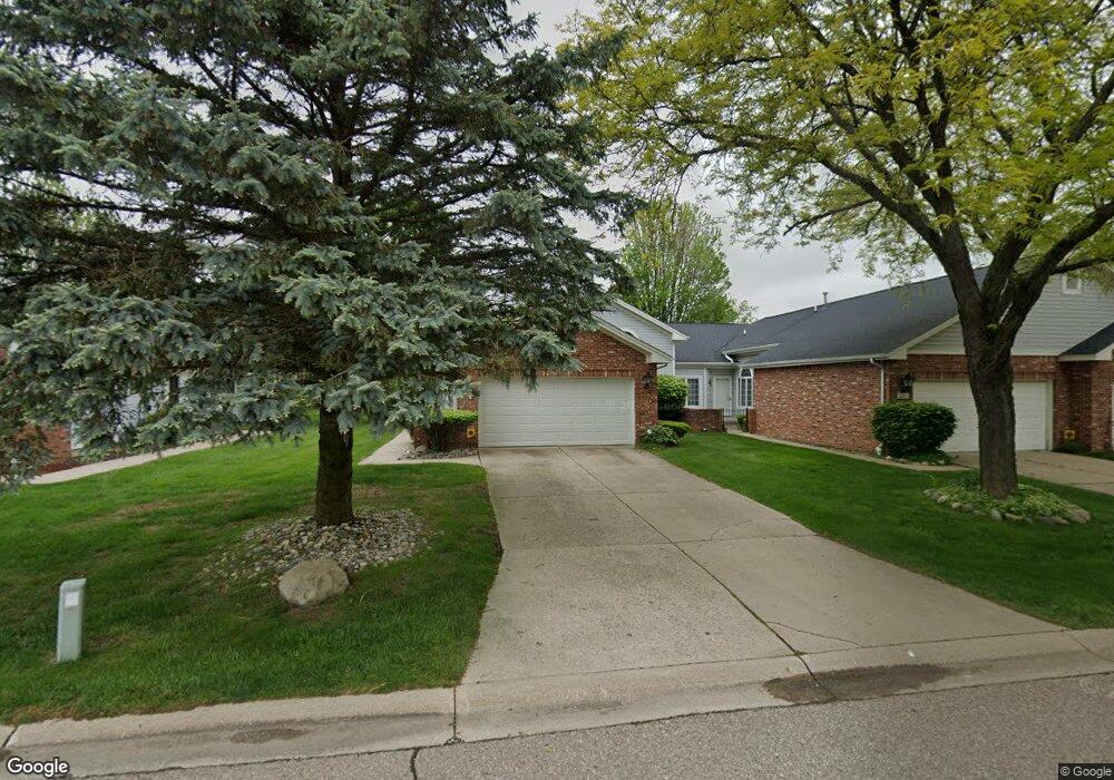 6288 Squire Lake Dr unit 8, Flushing, MI 48433 - photo 1