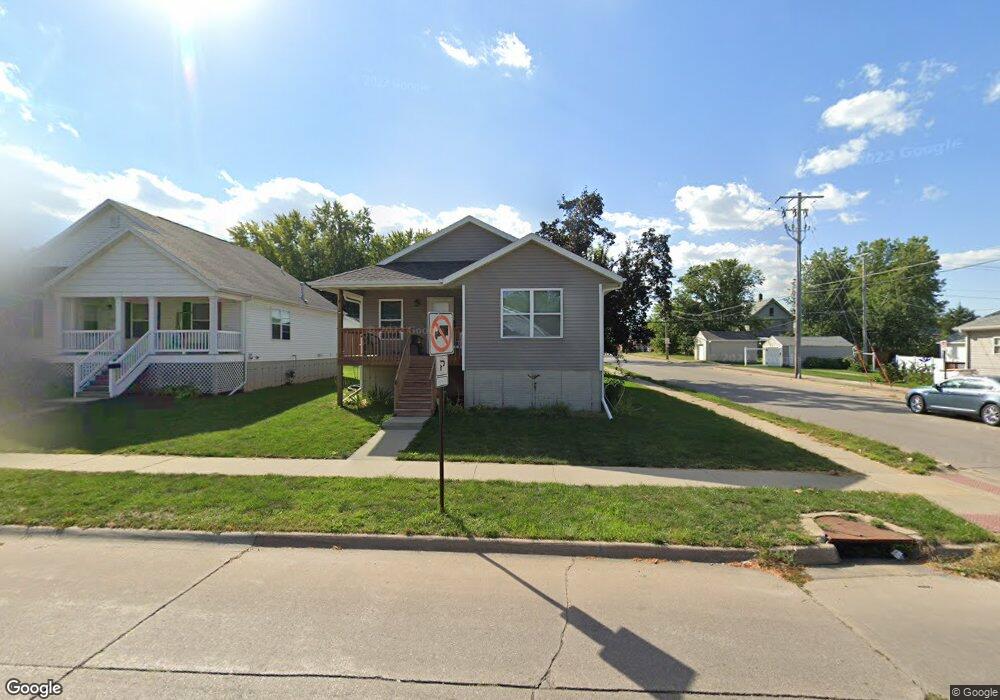 1500 J St SW, Cedar Rapids, IA 52404 - photo 1