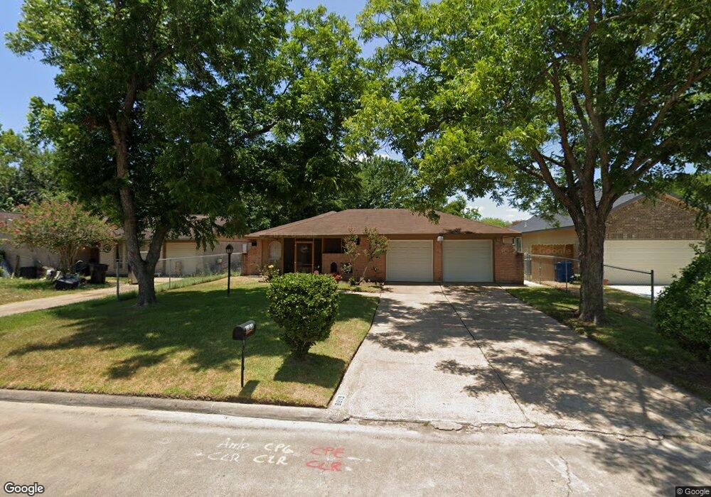 8819 Charney Ln, Houston, TX 77088 - photo 1