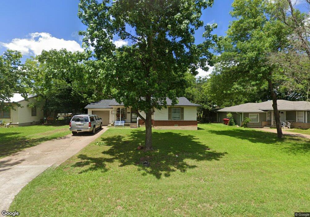 108 W Russell Ave, Bonham, TX 75418 - photo 1