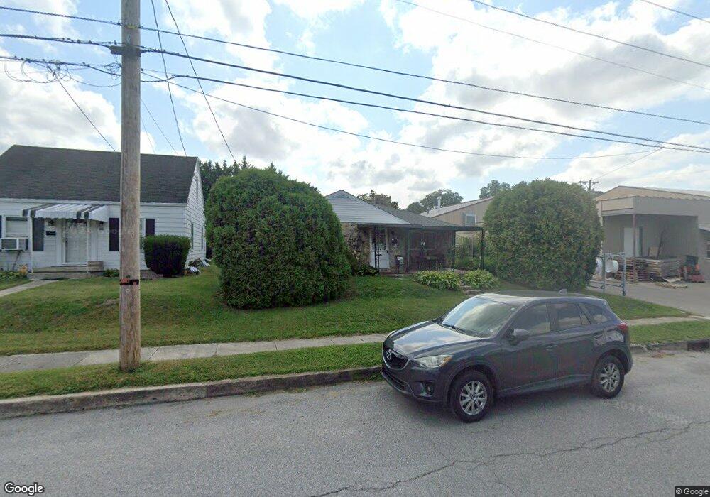 221 N Franklin St, Waynesboro, PA 17268 - photo 1