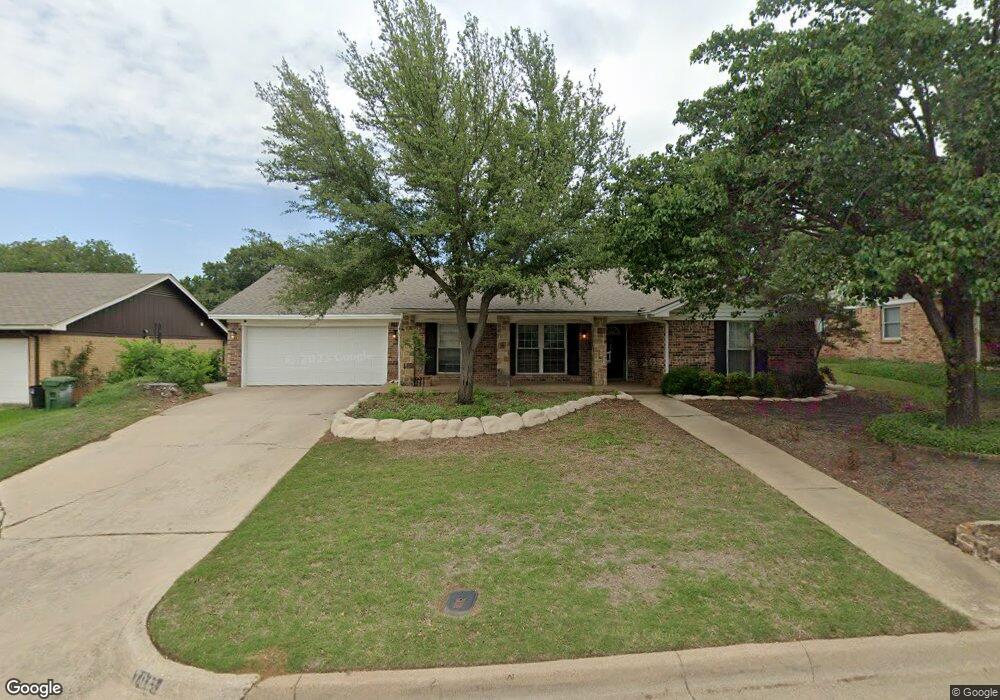 704 Glenhaven Dr, Hurst, TX 76054 - photo 1
