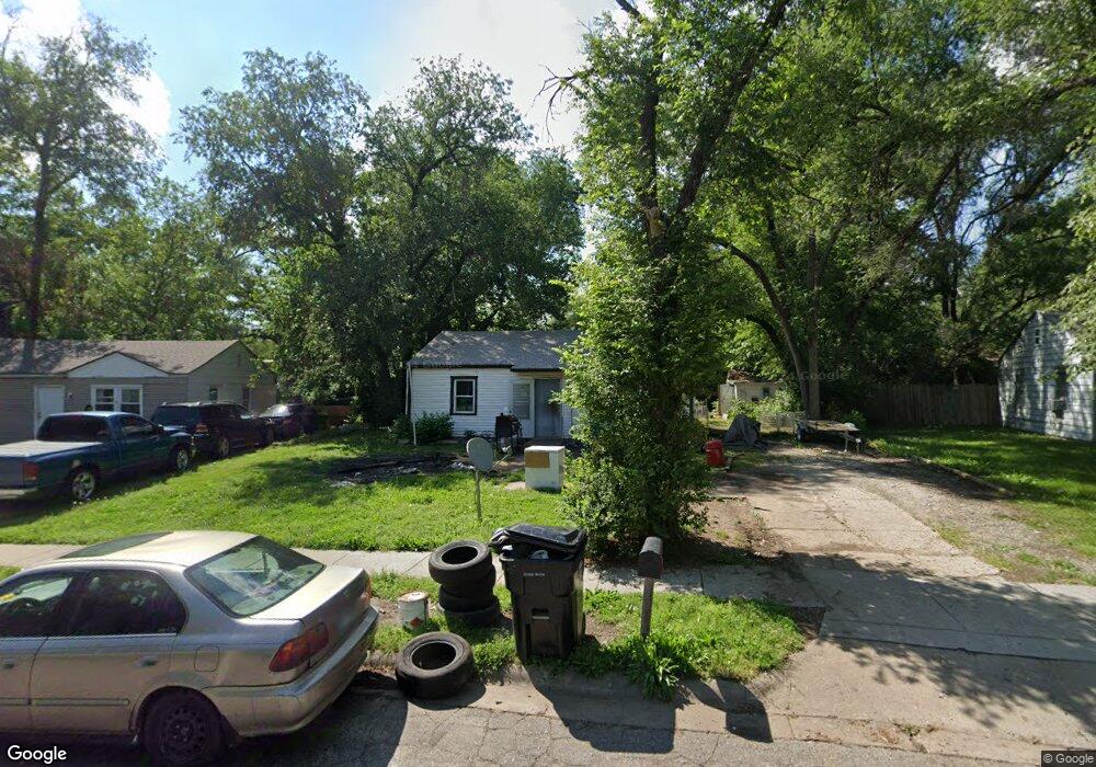 3529 SE Dupont Place, Topeka, KS 66605 - photo 1