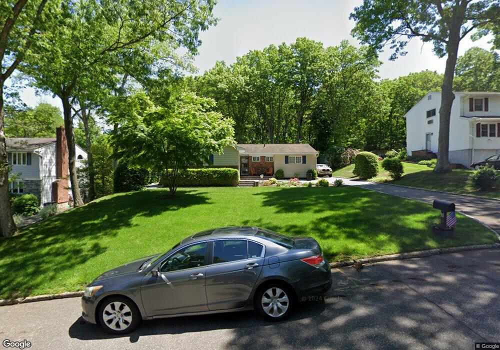 11 Autumn Dr, Hauppauge, NY 11788 - photo 1