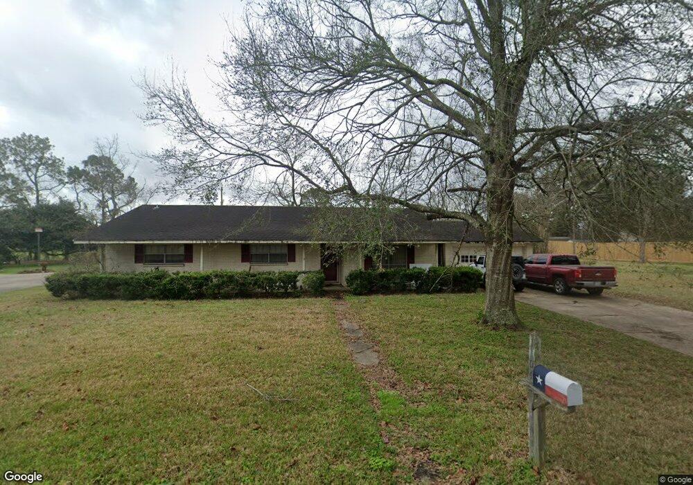 1104 Pine St, Alvin, TX 77511 - photo 1
