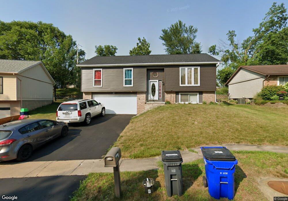 4225 Orchard Dr NW, Cedar Rapids, IA 52405 - photo 1