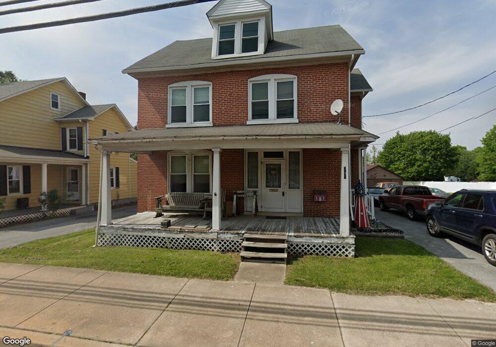 257 W Main St, New Holland, PA 17557 - photo 1