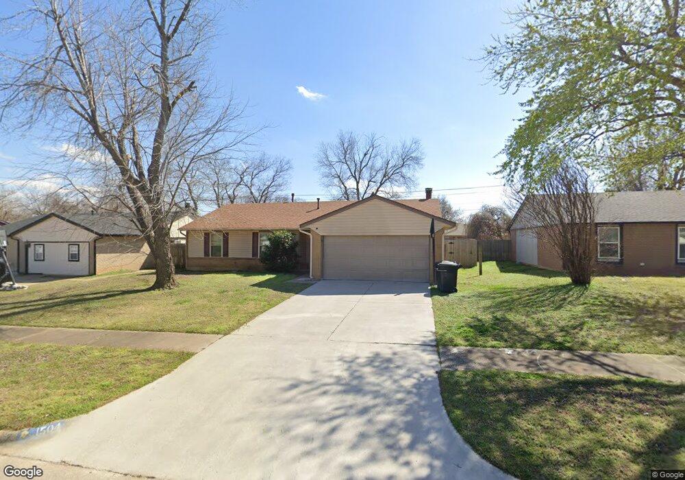 1504 NE 4th St, Moore, OK 73160 - photo 1