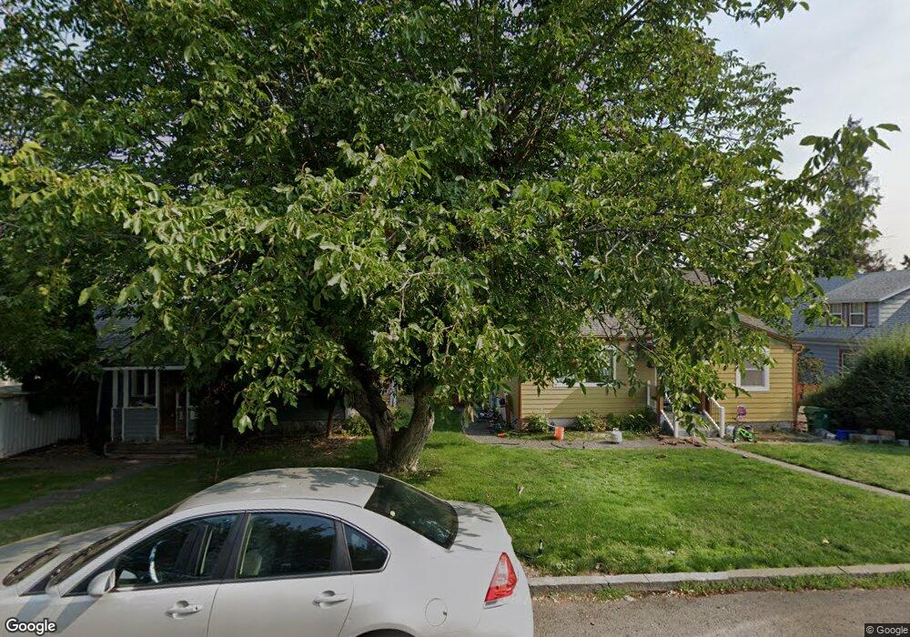 705 E 13th St, the Dalles, OR 97058 - photo 1