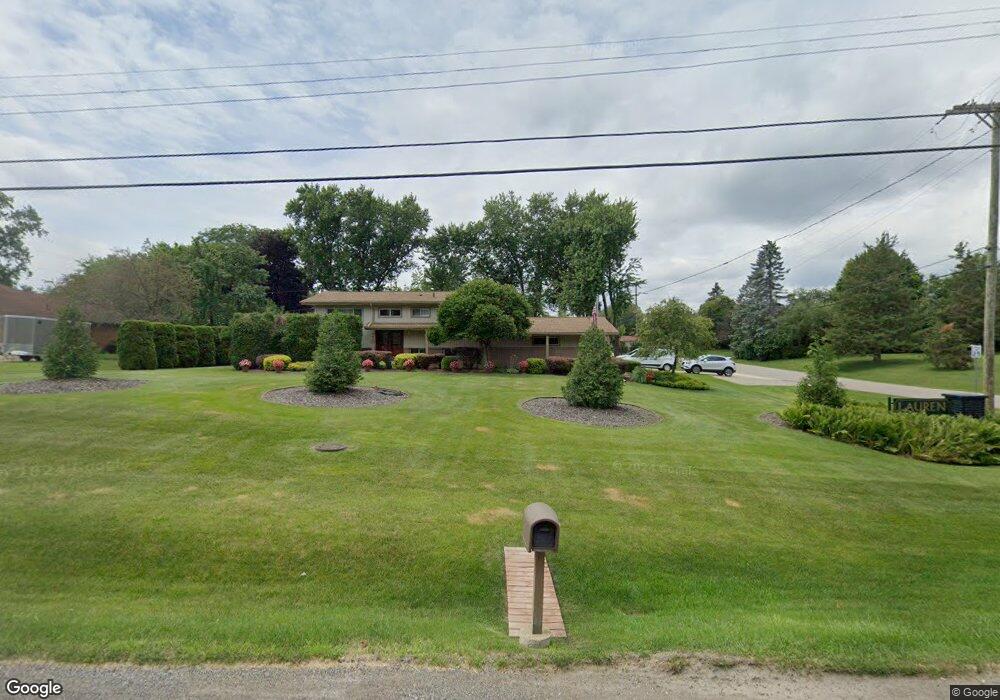 2210 Hiller Rd, West Bloomfield, MI 48324 - photo 1