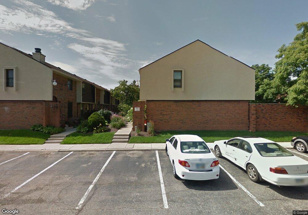 1909 Willoway Cir N, Columbus, OH 43220 - photo 1