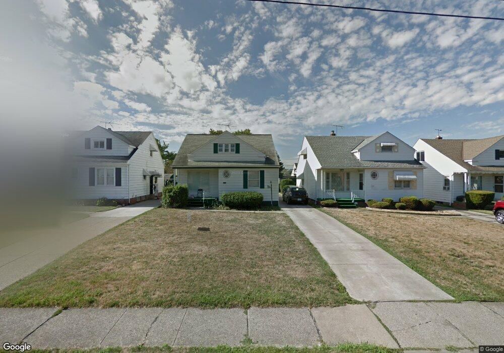 20008 Libby Rd, Maple Heights, OH 44137 - photo 1