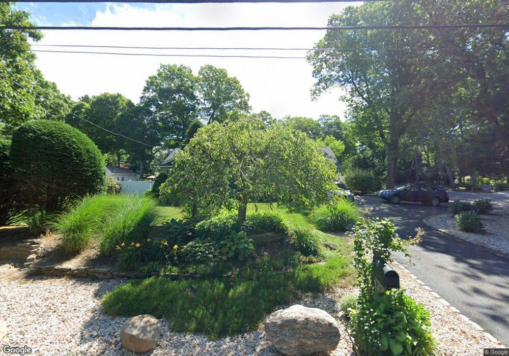 431 Mac Arthur Blvd, Hauppauge, NY 11788 - photo 1