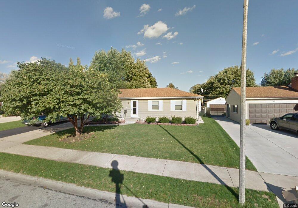 881 N Elmwood Dr, Aurora, IL 60506 - photo 1