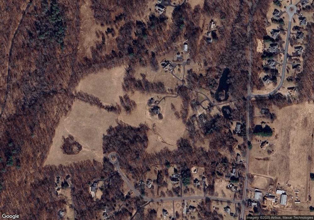 69 Duncaster Rd, Bloomfield, CT 06002 - photo 1