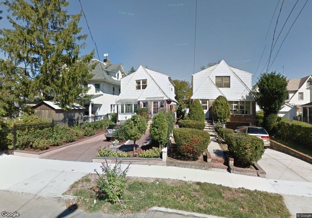 8909 196th St, Hollis, NY 11423 - photo 1