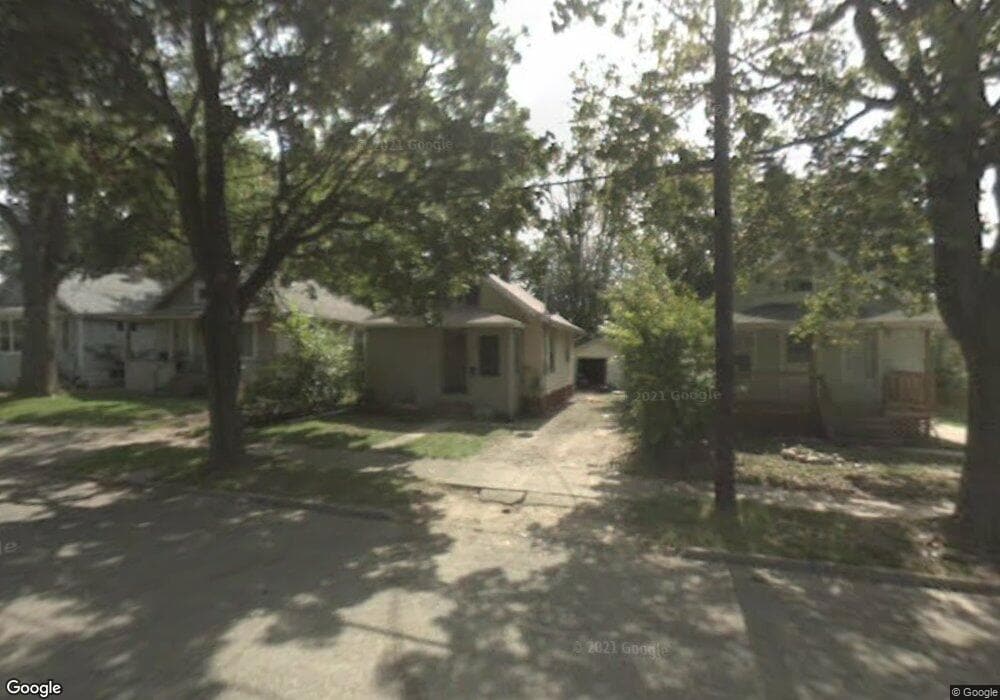 1601 Hull Ct, Lansing, MI 48915 - photo 1