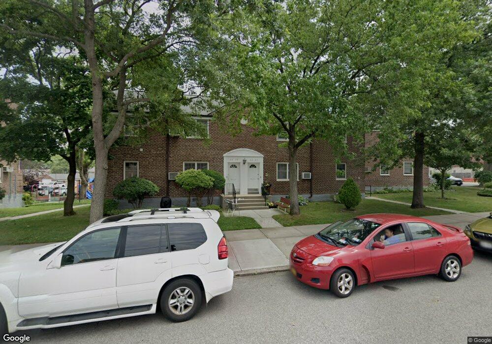 6039 Marathon Pkwy unit Upper, Little Neck, NY 11362 - photo 1