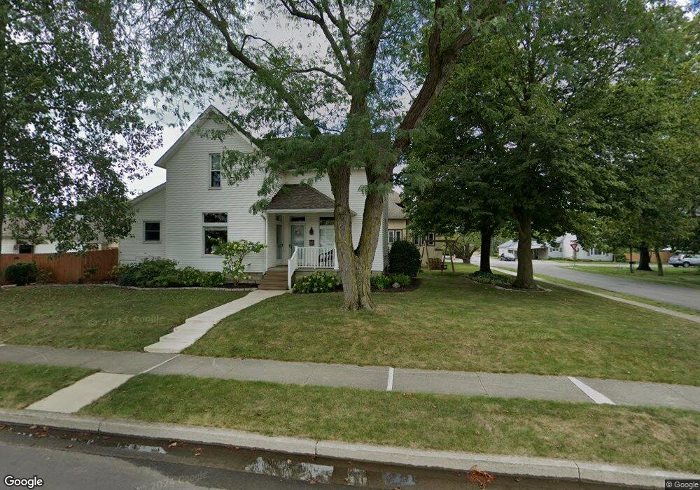 365 Hendricks St, Berne, IN 46711 - photo 1