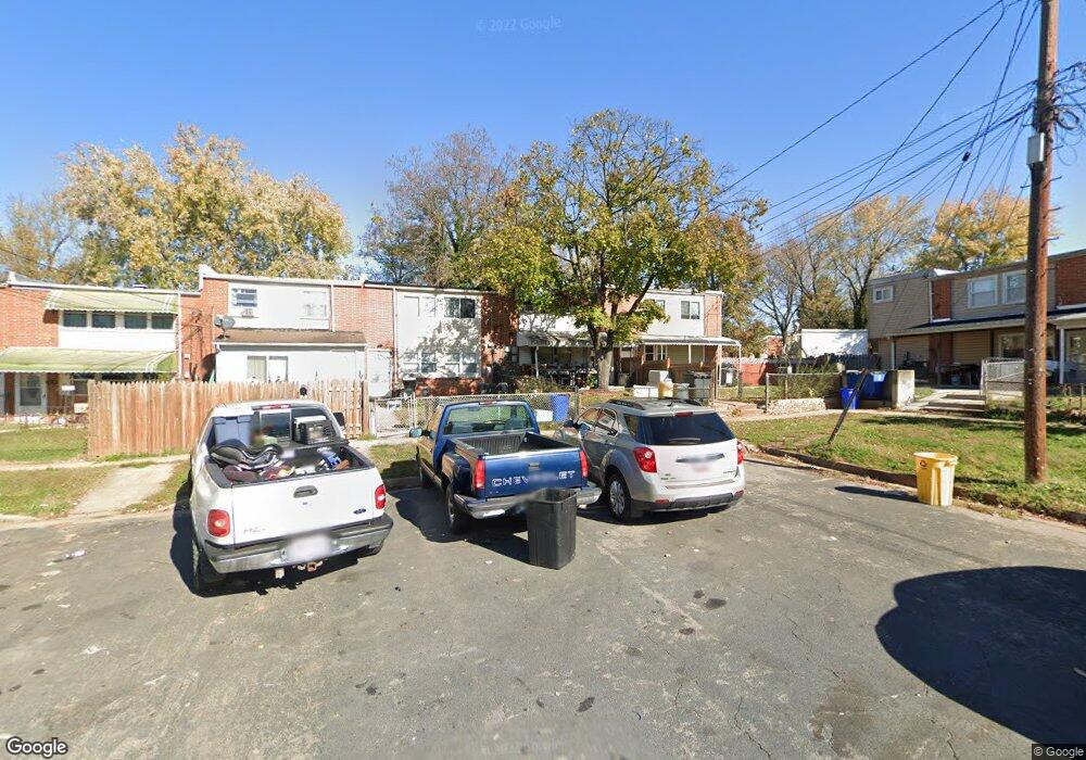 3103 Aspen Ct, Halethorpe, MD 21227 - photo 1