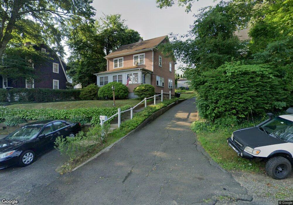 138 Toms Rd, Stamford, CT 06906 - photo 1