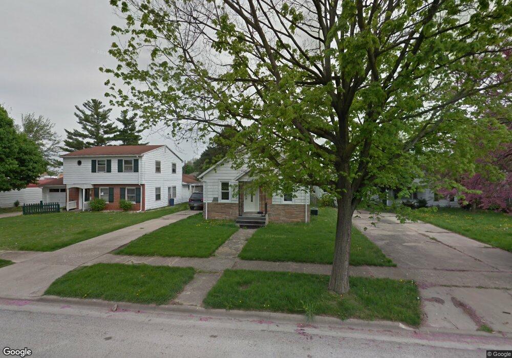 522 N Sherman St, Lincoln, IL 62656 - photo 1